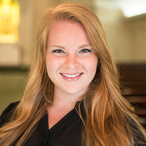 Lauren Wages : Administrative Assistant